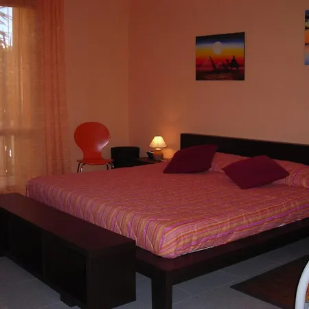 Casansaldo Oda ve Kahvaltı 3*